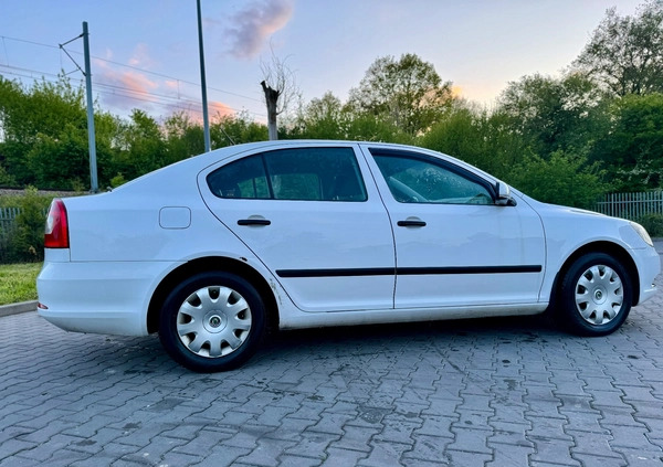 Skoda Octavia cena 13500 przebieg: 333000, rok produkcji 2011 z Bielsko-Biała małe 154